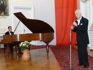 1341st Liszt Evening. Sulkowski Palast in Wloszakowice, 15th Sep 2019. The performers were Alexey Komarov - piano and Juliusz Adamowski - commentary. Photo by Amadeusz Apolinarski